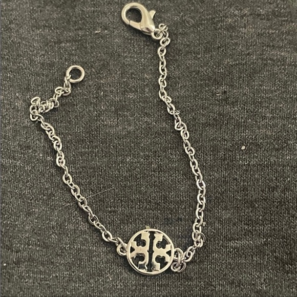 Dainty silver TORY BURCH Miller bracelet - Picture 2 of 6